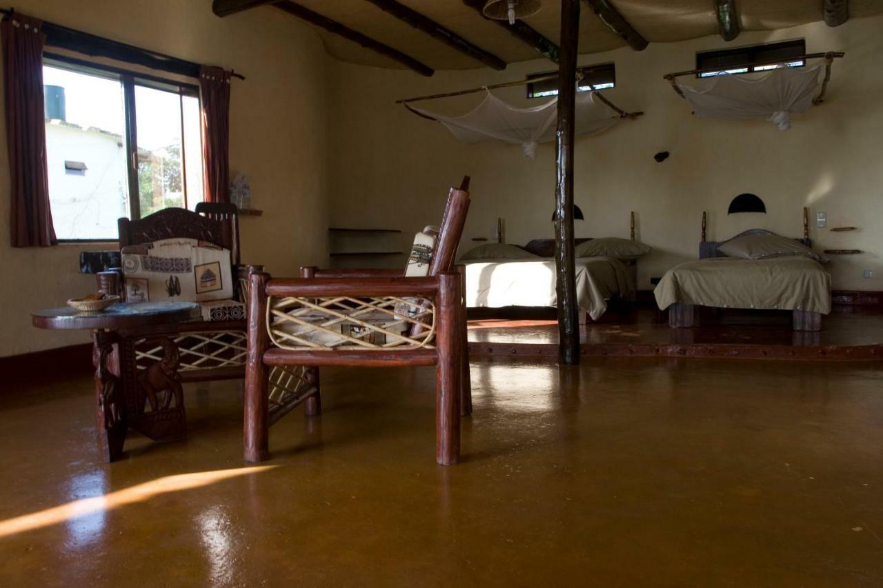 The Haven Hotel Jinja Esterno foto