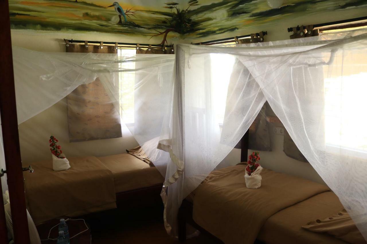 The Haven Hotel Jinja Esterno foto