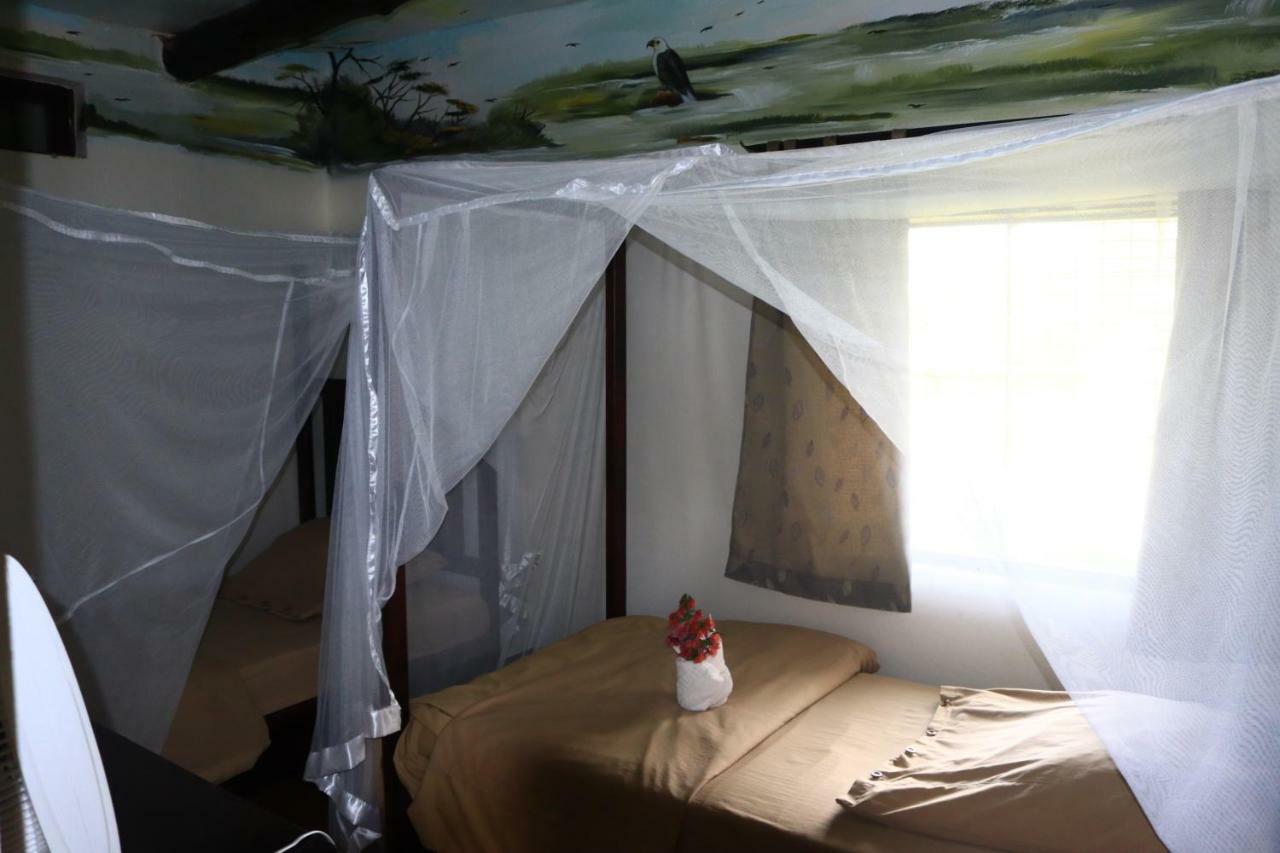 The Haven Hotel Jinja Esterno foto